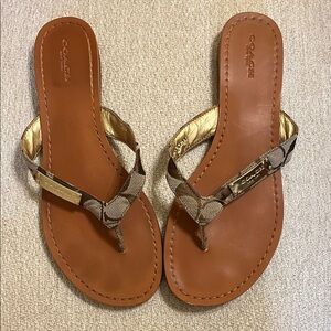 Coach Sommer Tan and Gold Women's Canvas Leather Sandals Thongs Flip Flops sz8